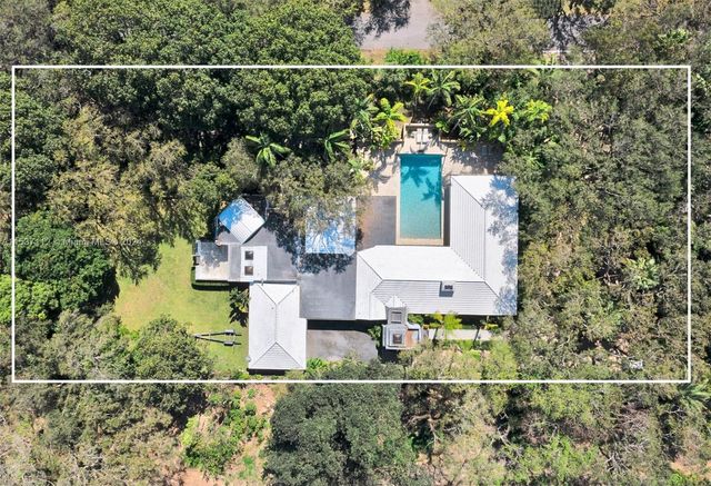 $5,800,000 | 5465 Banyan Trail | Coral Gables