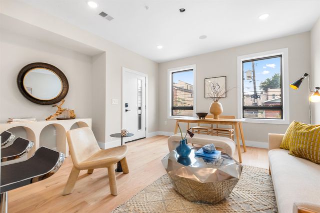 $1,099,000 | 246 Webster Avenue, Unit 1 | The Heights