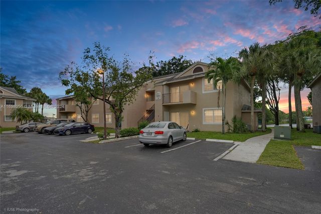 $1,825 | 1851 Northwest 96th Terrace, Unit 6K | Pembroke Lakes