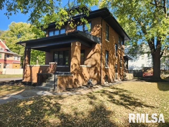 $139,900 | 521 West Armstrong Avenue | Armstrong Ellis