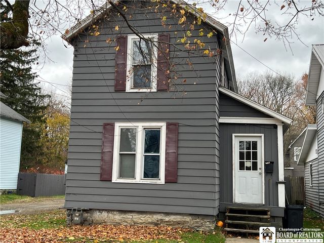 $129,900 | 106 East Everett Street | Falconer