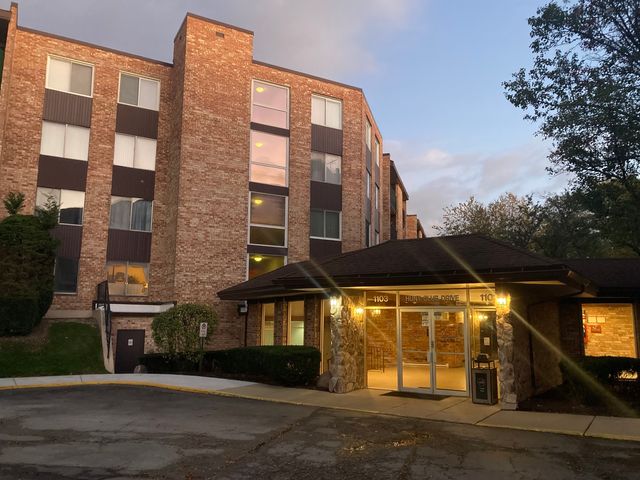 $215,000 | 1101 Hunt Club Drive, Unit 101 | Hunt Club on the Lake Condominiums