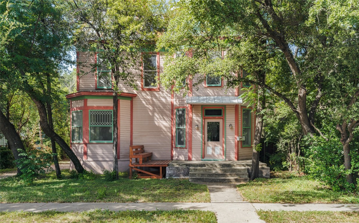 front view of house with a yard