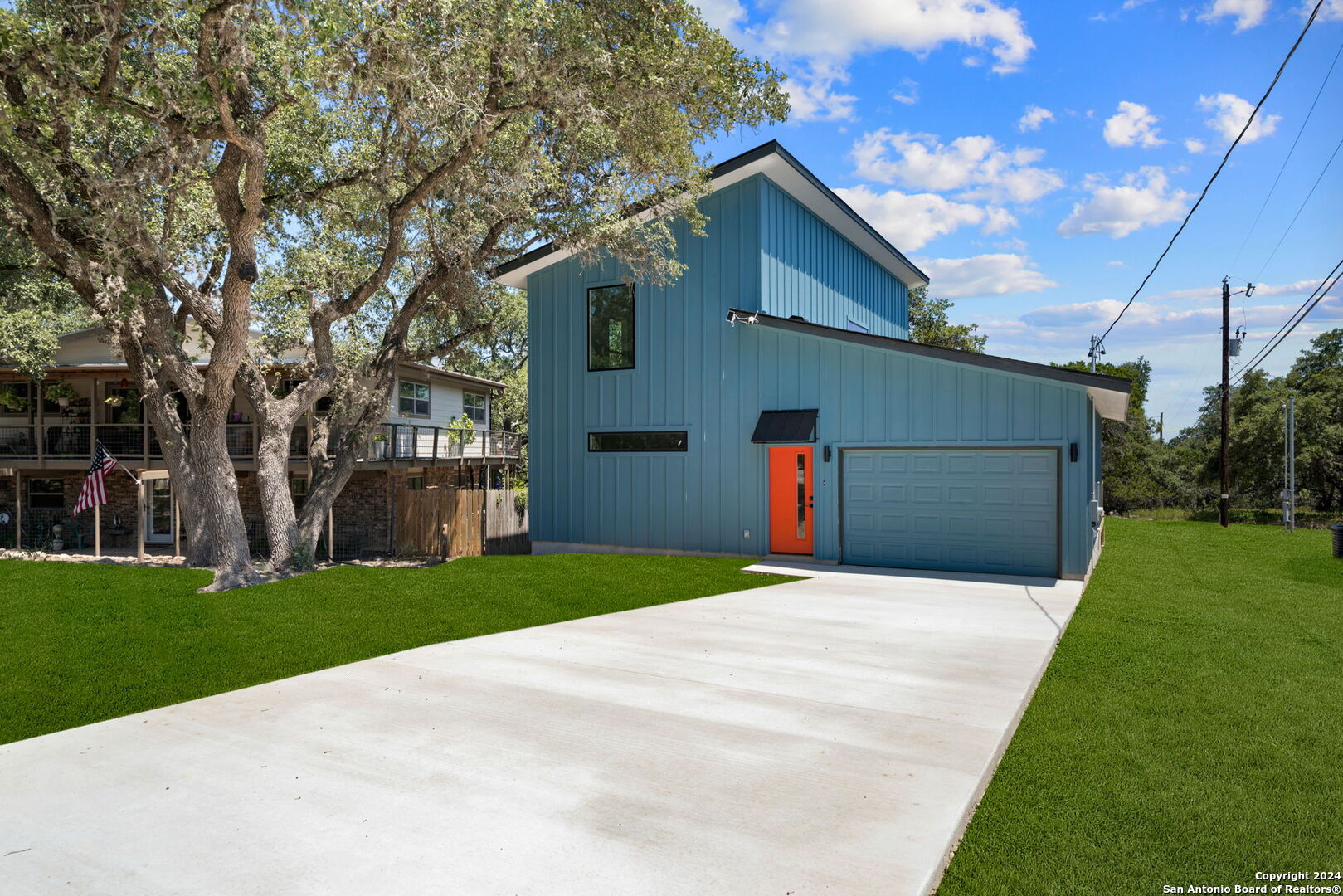 a front view of house with yard