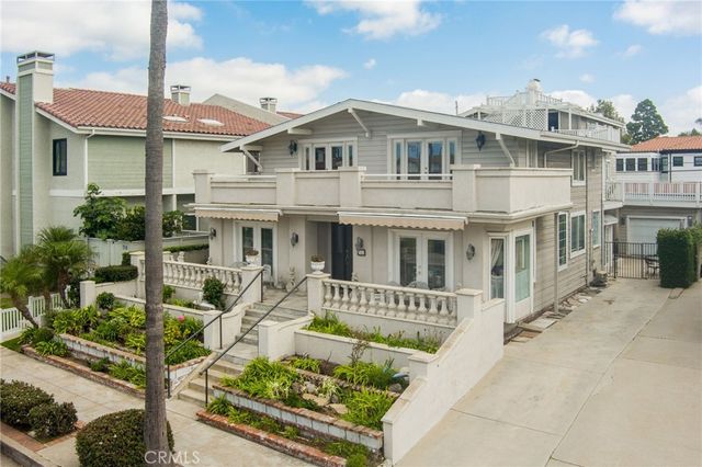 $2,795,000 | 720 South Catalina Avenue | West Redondo Beach