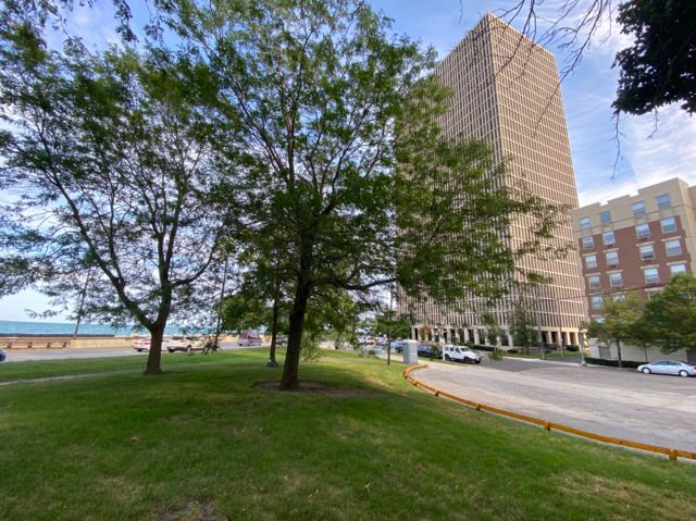 $145,900 | 6700 South South Shore Drive, Unit 2B | South Shore