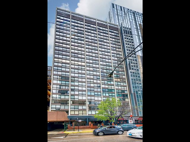 $185,000 | 230 East Ontario Street, Unit 404 | Near North Side