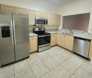 $2,100 | 5961 Forest Hill Boulevard, Unit 101 | Forest Hill Villas Garden Condominiums