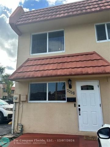 $350,000 | 7058 Northwest 169th Street, Unit 7058 | Country Club of Miami