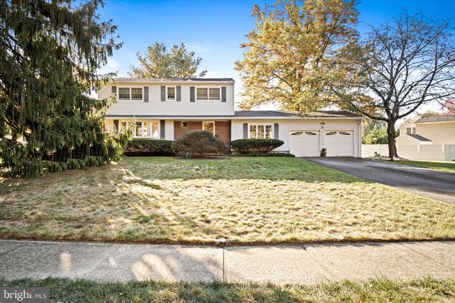 $629,900 | 5 Exeter Court | East Windsor Township - Mercer County