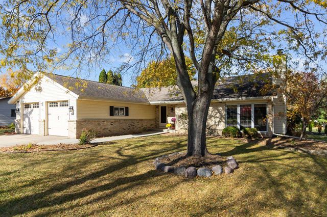 $329,900 | 64 Eastbrook Lane | Fond du Lac