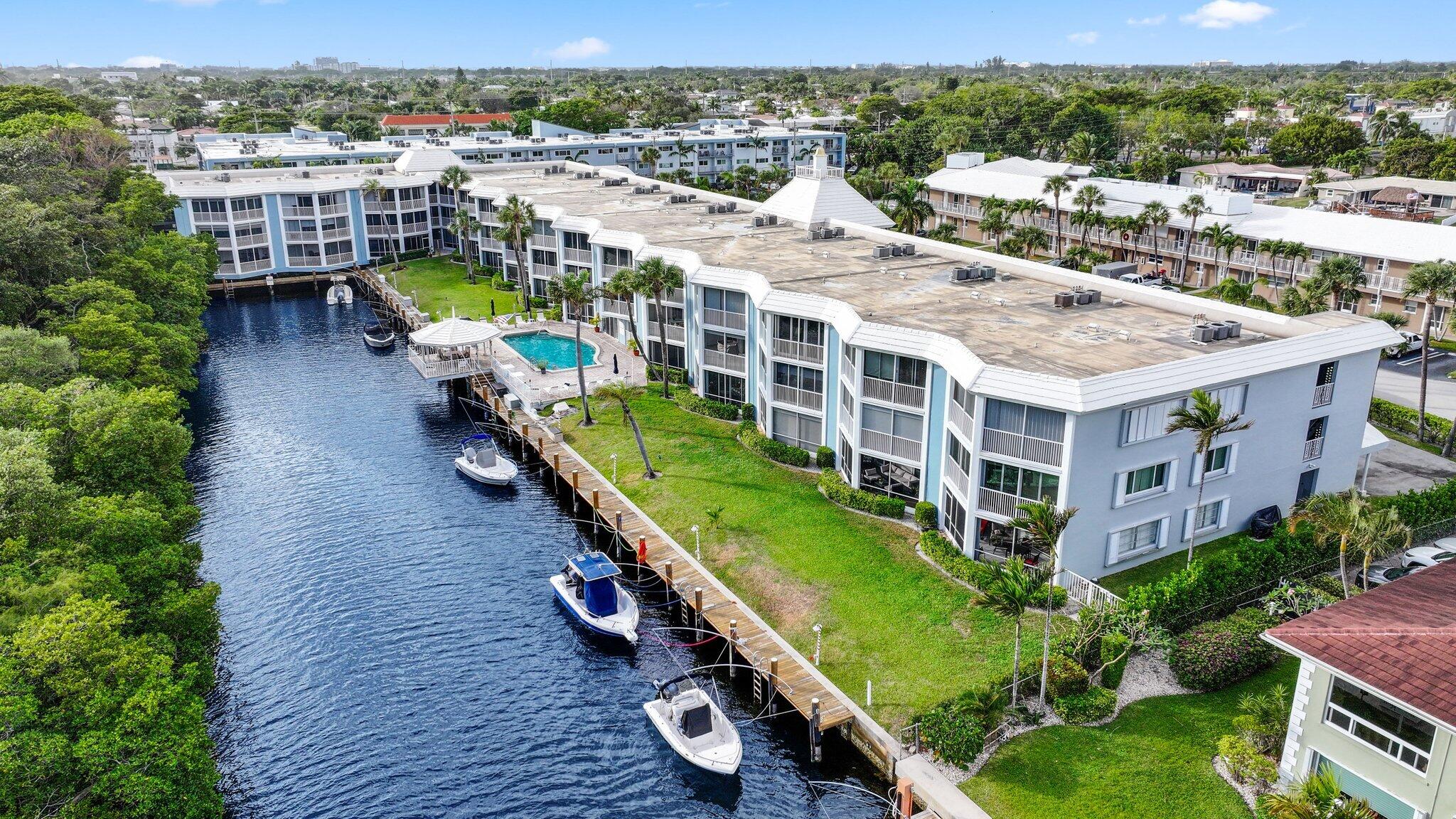 Aerial of 700 NE HARBOUR TER