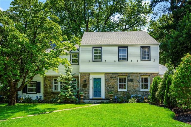 $899,000 | 99 Aberfoyle Road | Highland Park