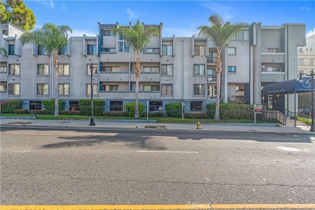 $975,000 | 1940 North Highland Avenue, Unit 75 | Sunset Strip-Hollywood Hills West