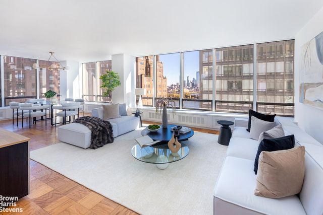 $1,575,000 | 860 United Nations Plaza, Unit 13B | Midtown East