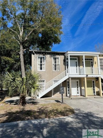 $2,800 | 702 Tattnall Street, Unit B | South Historic District