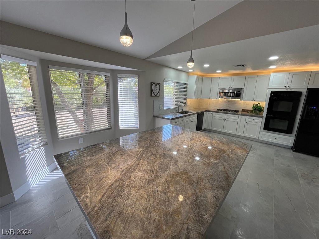 Kitchen ,  Large Island and Decorator Lighting