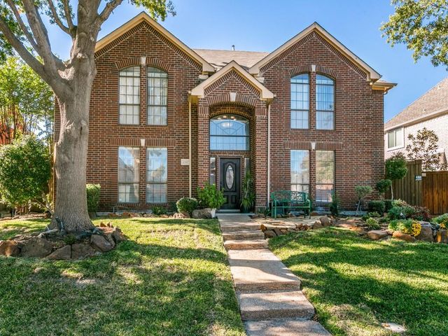 $610,000 | 3907 Waynoka Drive | Northwest Carrollton