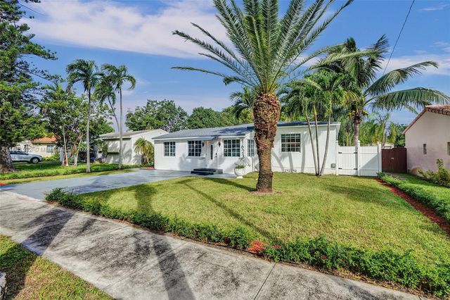 $5,500 | 1623 Plunkett Street | Hollywood Lakes