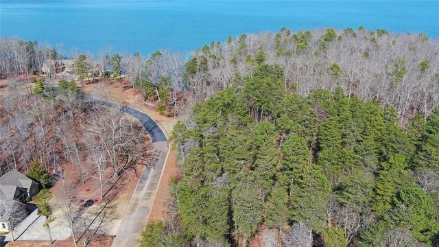 $285,000 | 132 Crawford Ferry Point Road | Reed Creek