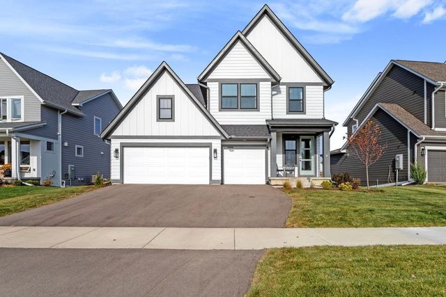 $599,900 | 10150 Harvest Trail | Laketown Township - Carver County