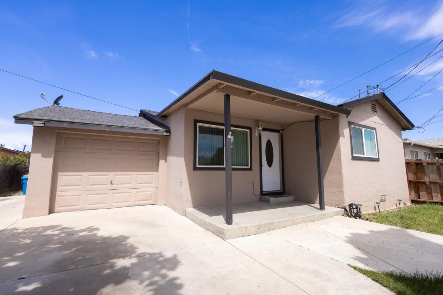 a view of a house with a garage