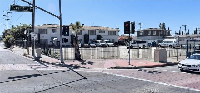 $2,000,000 | 1011 North Willowbrook Avenue | South Compton