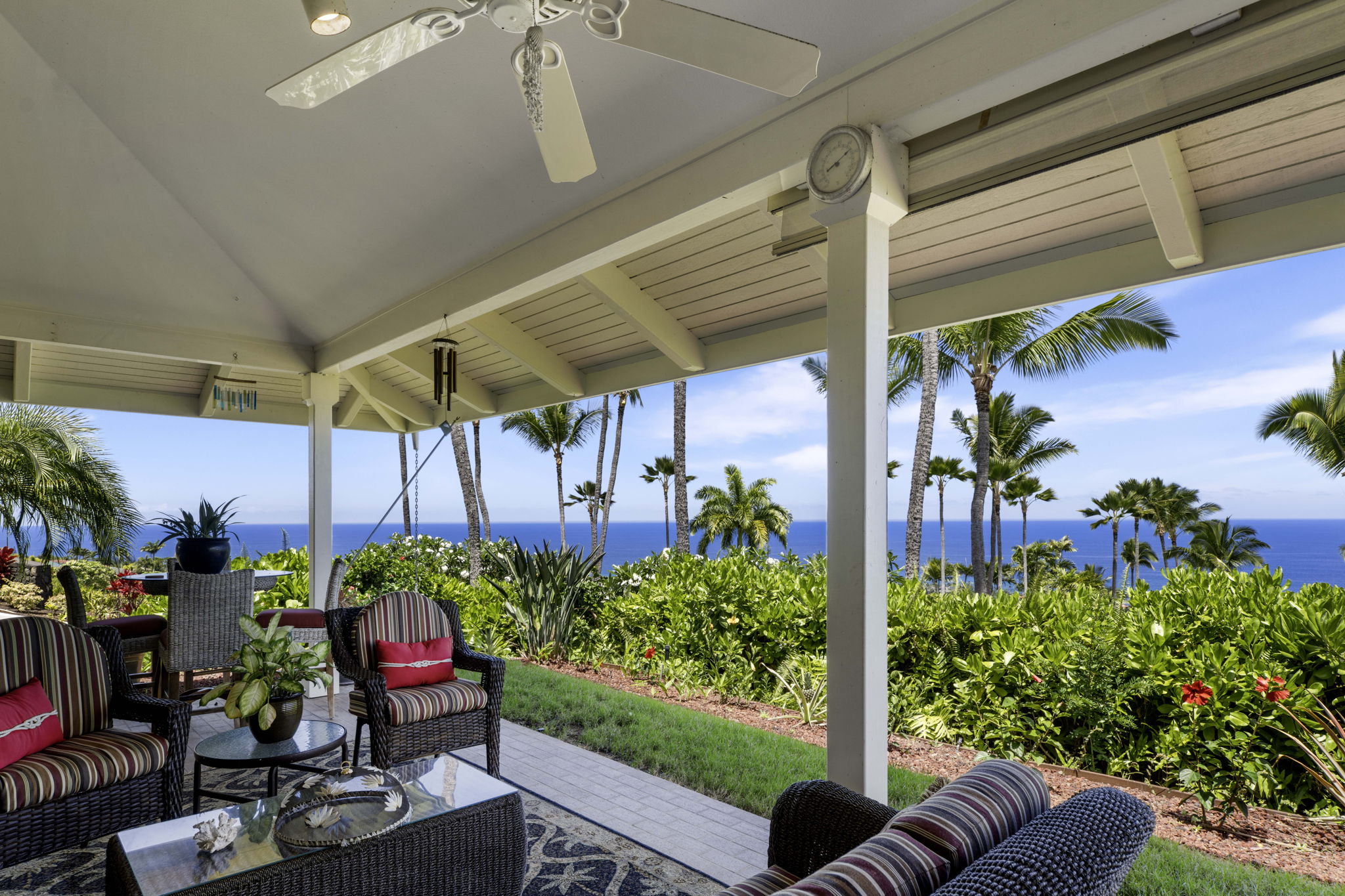 Wrap lanai with more ocean views.