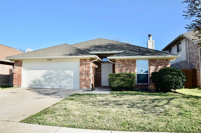 $2,300 | 1313 Camden Yard Drive | Fort Worth