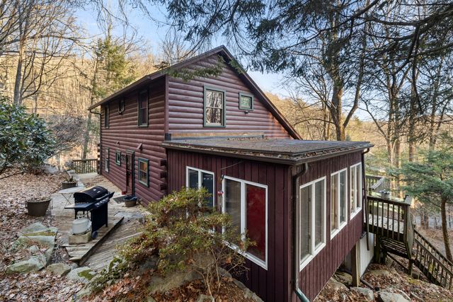 $525,000 | 126 Green Pond Road | Candlewood Lake