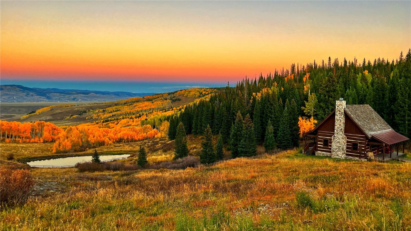 A calling home, with this beautiful shared owners cabin to help you and your guests enjoy The Ranches at Five Pine Mesa while you building the home of your dreams within High Point Ranch.