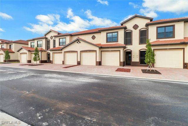 $349,900 | 1803 Samantha Gayle Way Cape, Unit 208 | Cape Coral