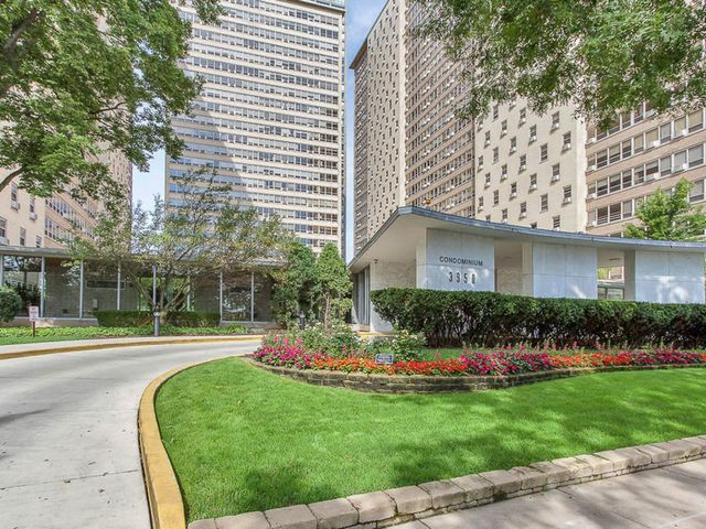 $195,000 | 3950 North Lake Shore Drive, Unit 223 | Lake View East