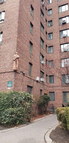 $274,875 | 1 Metropolitan Ovl, Unit F | Parkchester