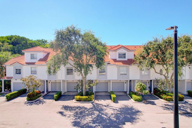 $389,900 | 2030 Alta Meadows Lane, Unit 1203 | Delray Beach