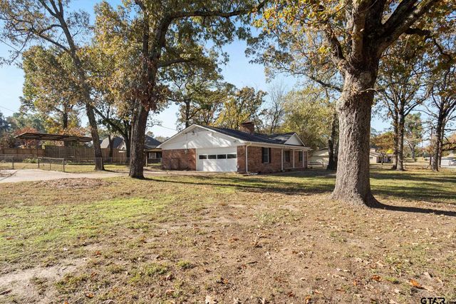 $239,990 | 525 Ronnette Drive | Southeast Tyler