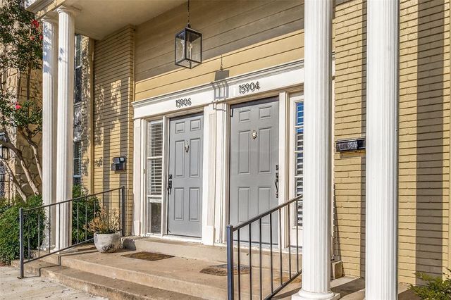 $3,350 | 15904 Archwood Lane, Unit 1020 | Far North Dallas