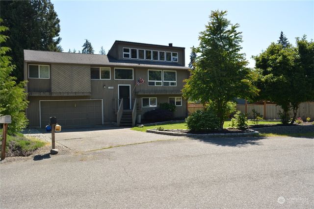 $699,950 | 2305 113th Drive Northeast | Lake Stevens