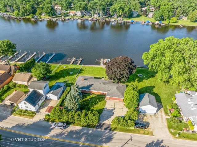 $629,900 | 811 North River Road | McHenry Township - McHenry County