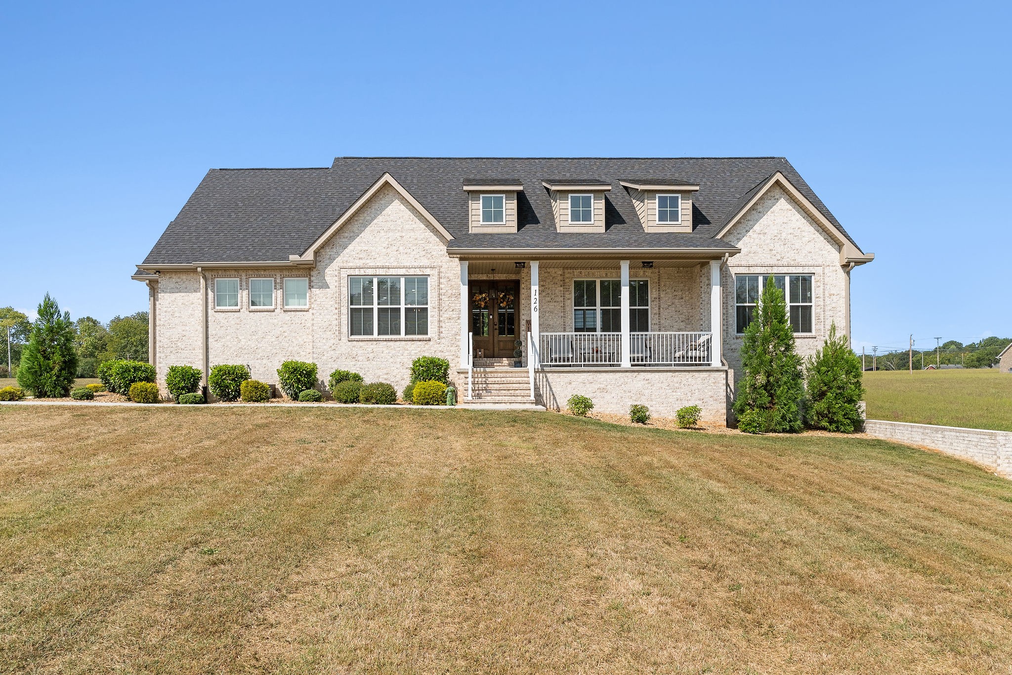 Almost new, beautiful brick only 4-5 minutes from downtown McMinnville!  Close to newly redone Milner Recreation Center and Riverfront Park with beautiful walking trail along the Barren Fork River!