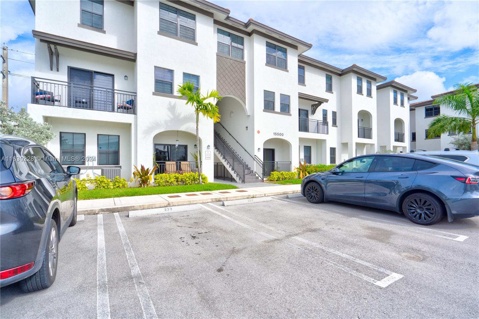 a car parked in front of a building