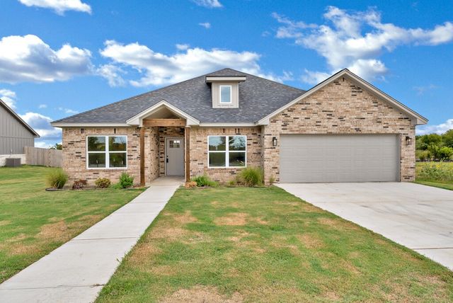 $365,000 | 9813 Bridlewood Lane | North Lake Waco