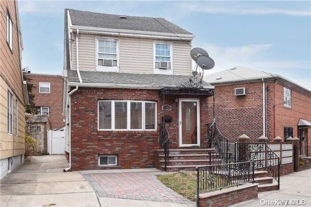 $1,190,000 | 71-26 58th Avenue | Maspeth