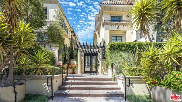 $5,950 | 225 South Hamilton Drive, Unit 102 | Beverly Hills