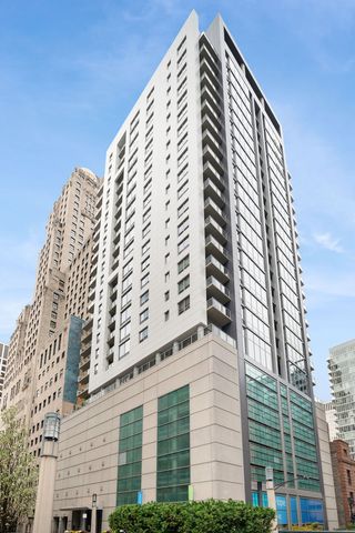 $3,200 | 160 East Illinois Street, Unit 2005 | Avenue East