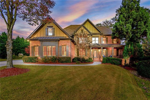 $1,350,000 | 2996 Walking Horse Trail Northeast | Hedgerows