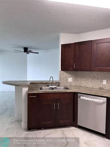 $2,599 | 6272 Northwest 186th Street, Unit 214 | Country Club of Miami