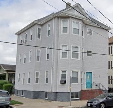 $2,000 | 293 Tinkham Street, Unit 2 | Near North End