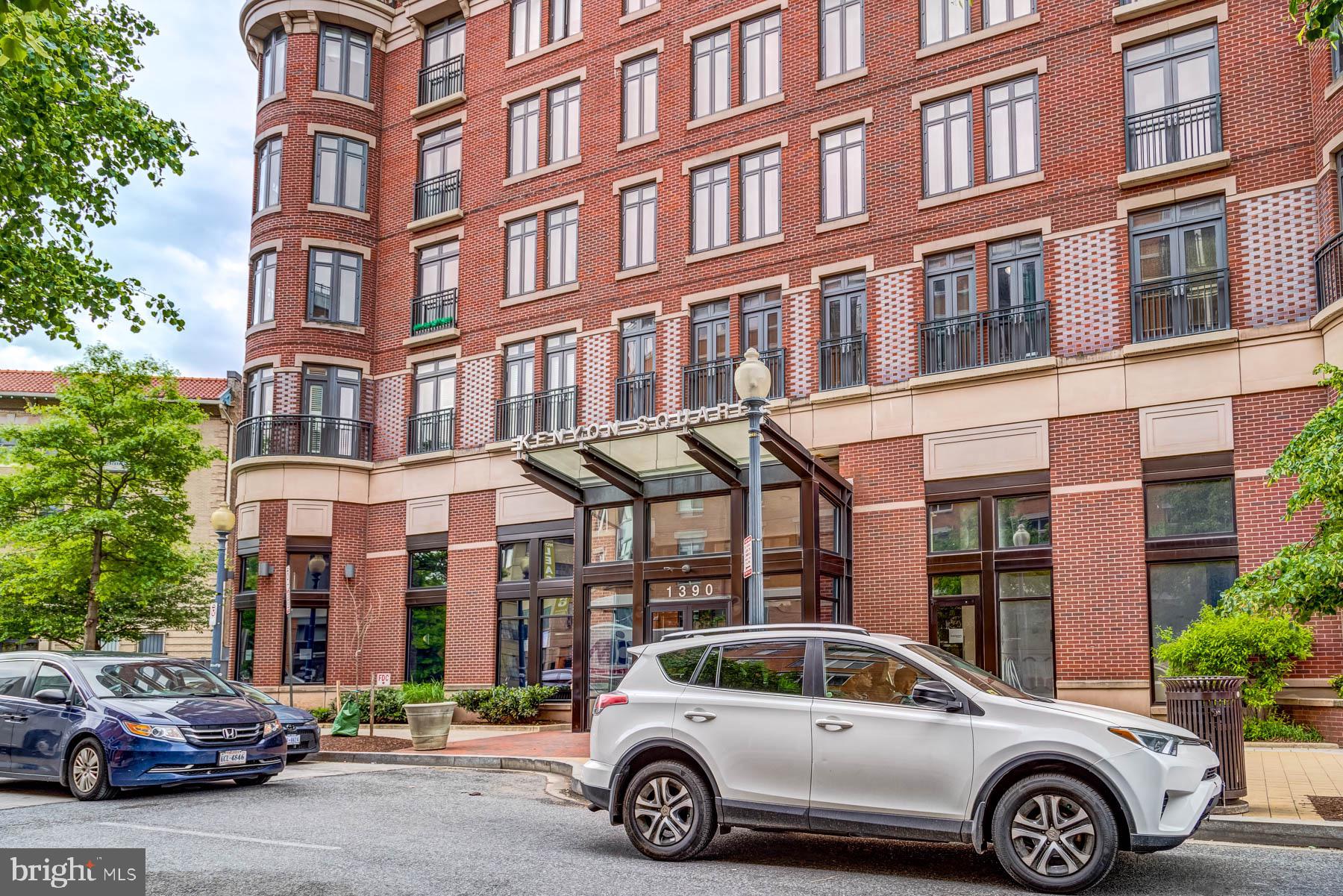 a car parked in front of a building