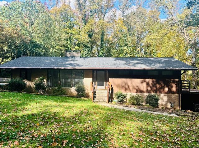 $350,000 | 307 Pineburr Road | Three Meadows